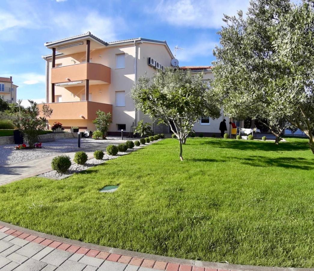 Apartments Maric Vodice Exterior foto